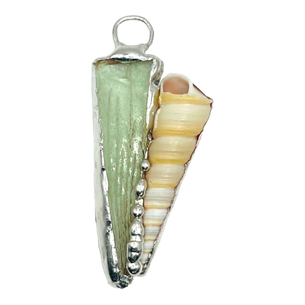 Green Sea Glass & Conch Pendant W/ Freshwater Pearls Encased Silver-Blend Frame - Picture 3 of 16
